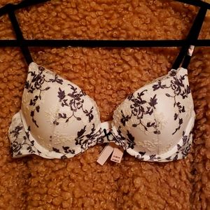 Victoria's Secret Dream Angels Bra 36B New with Tags